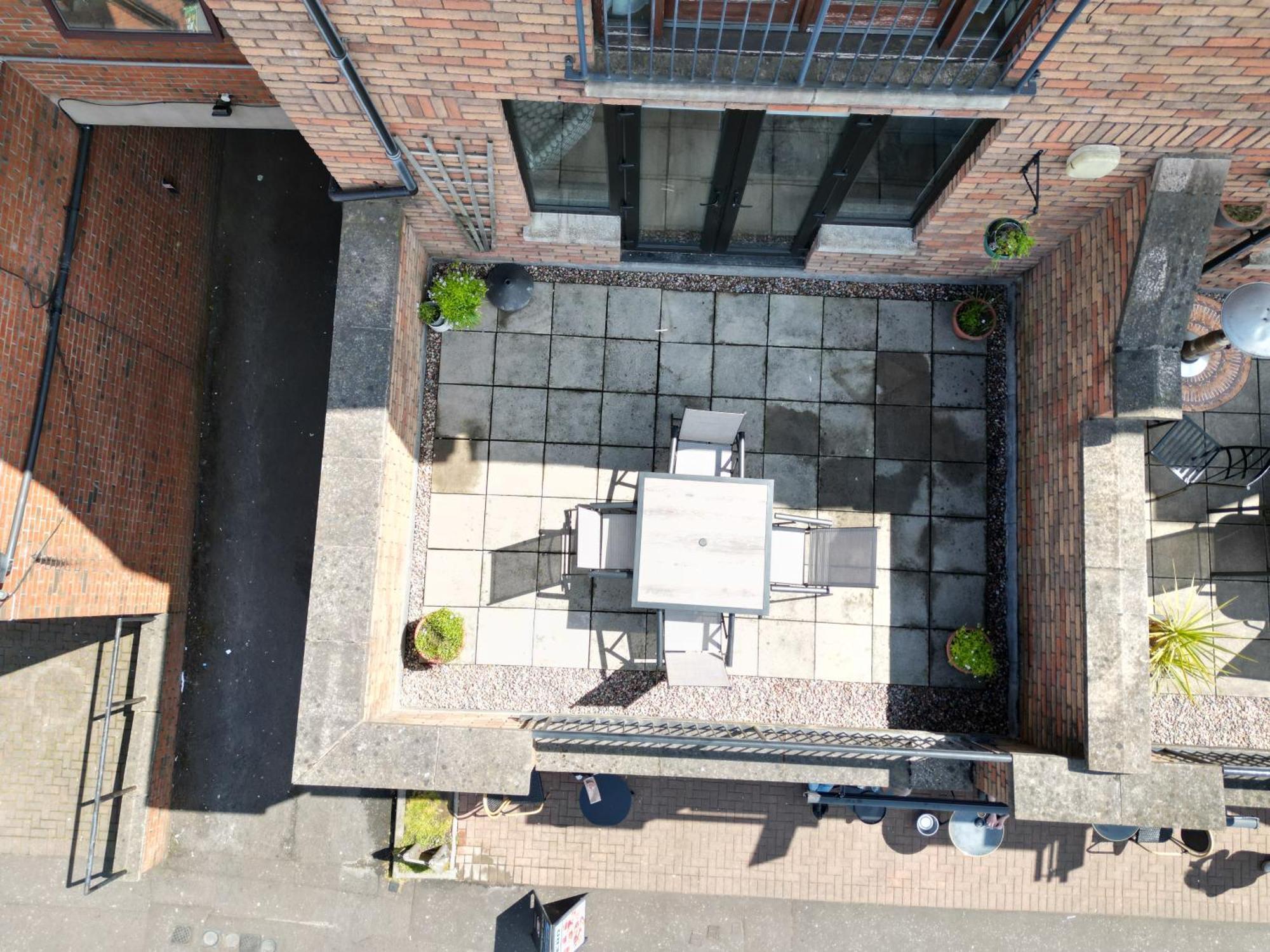Escape Ordinary In Belfast Apartment Exterior photo