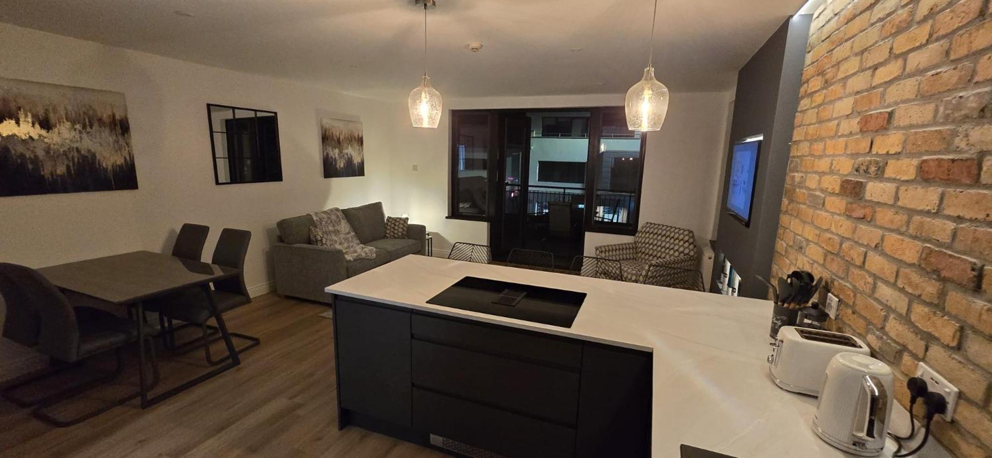 Escape Ordinary In Belfast Apartment Exterior photo