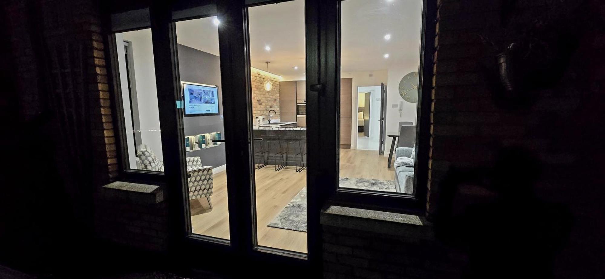 Escape Ordinary In Belfast Apartment Exterior photo