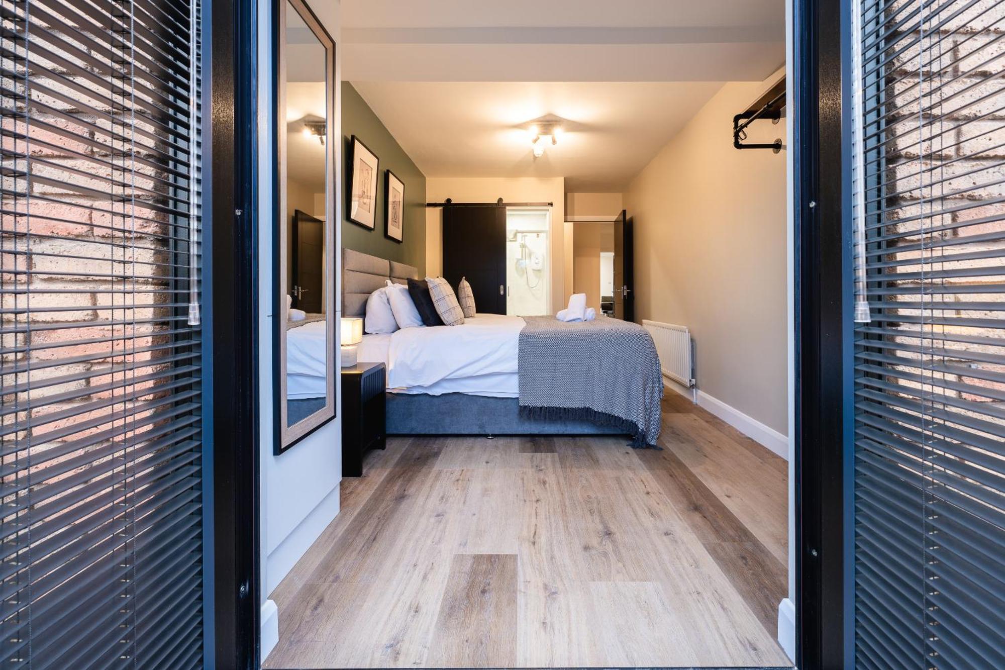 Escape Ordinary In Belfast Apartment Exterior photo
