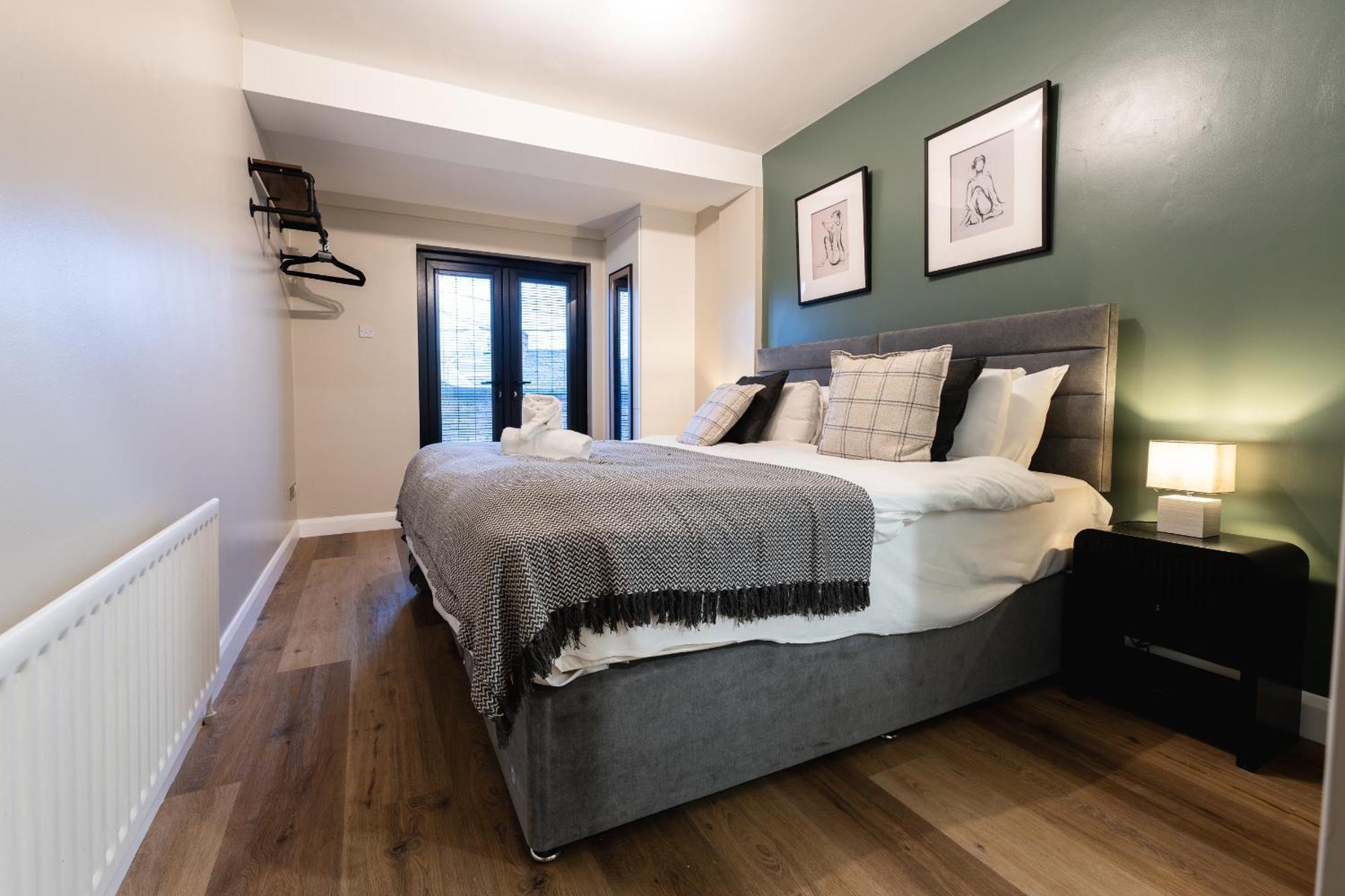Escape Ordinary In Belfast Apartment Exterior photo