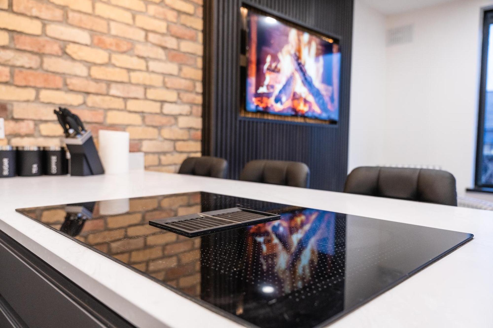 Escape Ordinary In Belfast Apartment Exterior photo