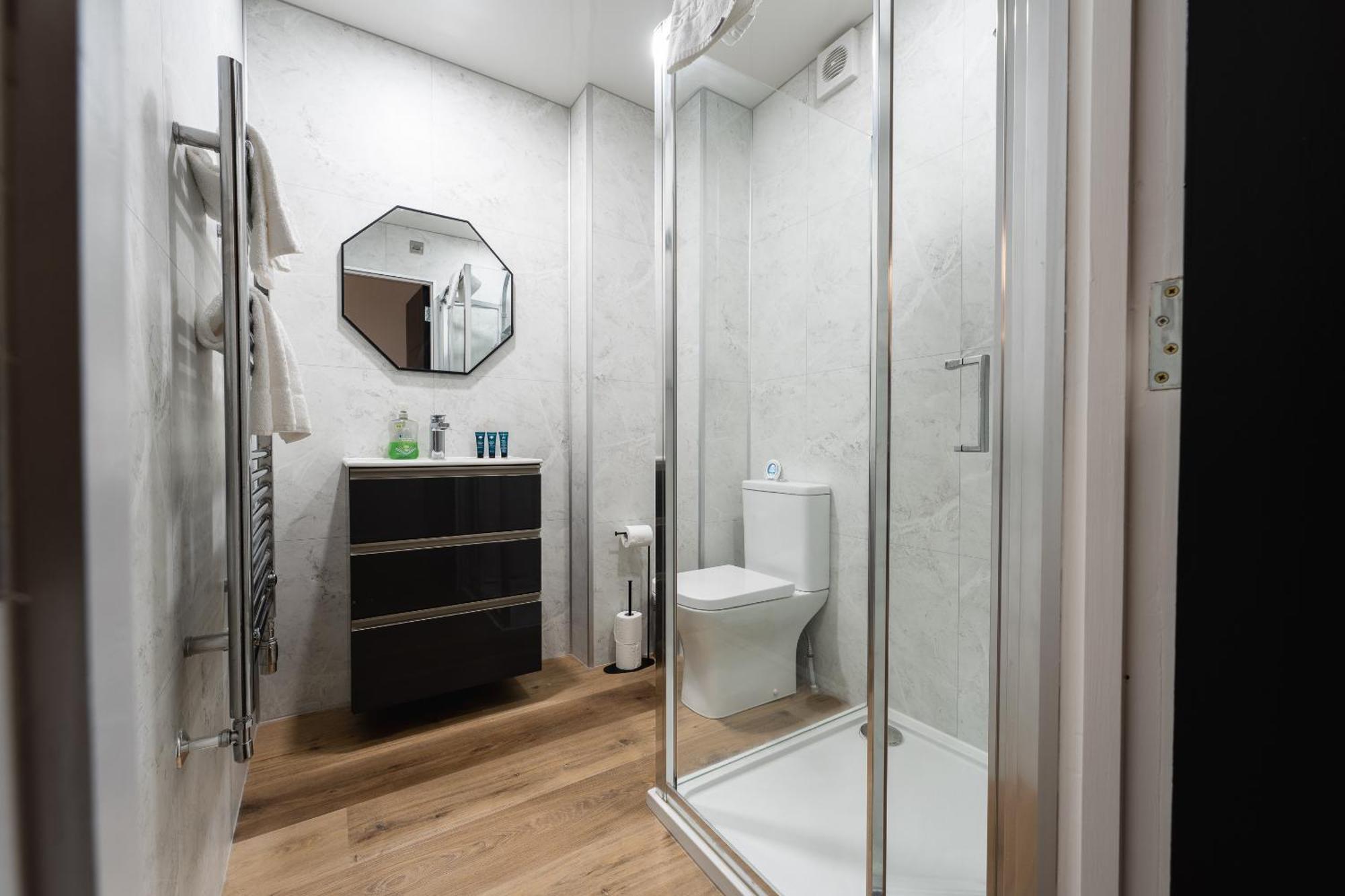 Escape Ordinary In Belfast Apartment Exterior photo