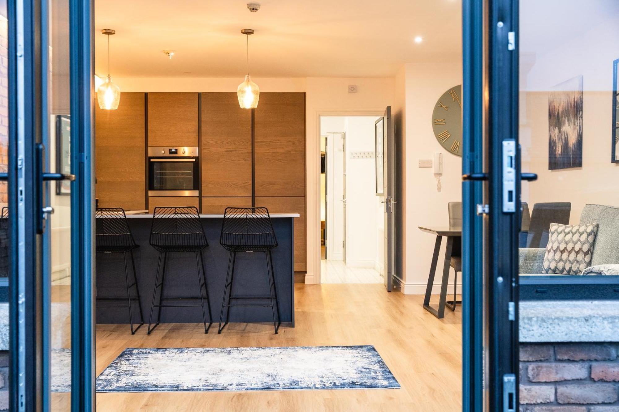 Escape Ordinary In Belfast Apartment Exterior photo