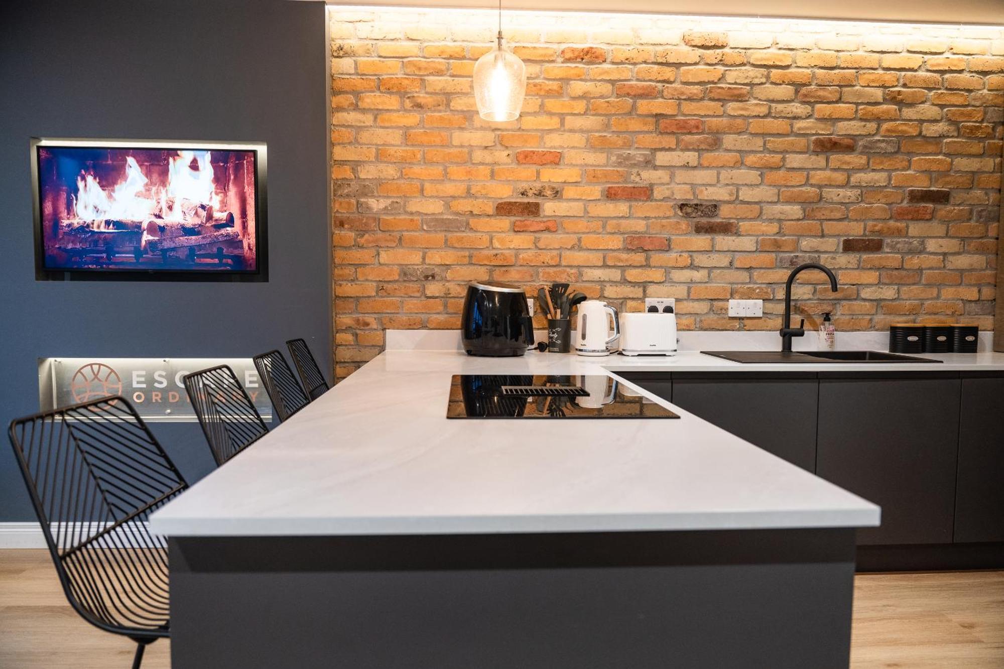Escape Ordinary In Belfast Apartment Exterior photo